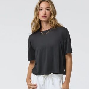 Vuori Energy Tee - Women's Performance Top